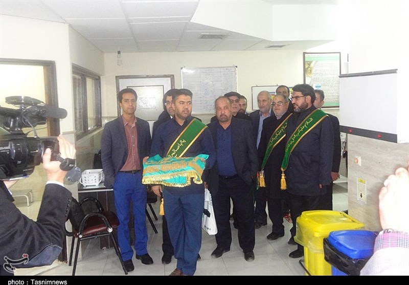 دیدار خادمان مسجد مقدس جمکران با بیماران بیمارستان افضلی پور کرمان