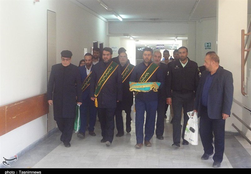 دیدار خادمان مسجد مقدس جمکران با بیماران بیمارستان افضلی پور کرمان