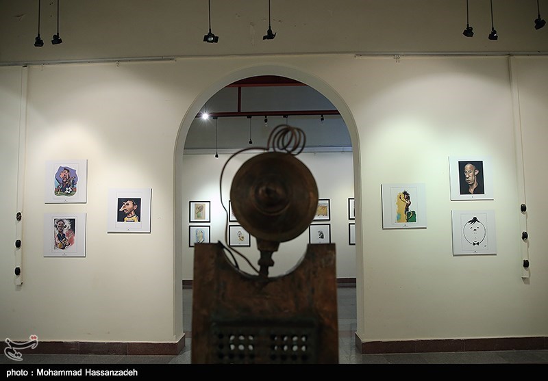 افتتاح نمایشگاه دوسالانه کاریکاتور