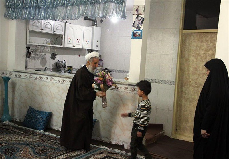 دیدار حجت‌الاسلام صدیقی با خانوادۀ 2 شهید تیپ فاطمیون