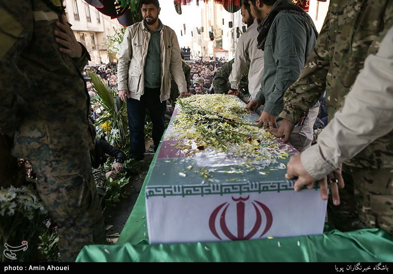 تشییع پیکر شهید مدافع حرم نوید صفری