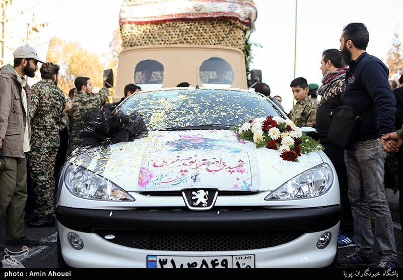 تشییع پیکر شهید مدافع حرم نوید صفری