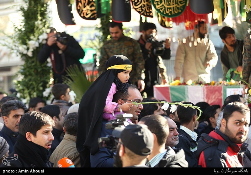 تشییع پیکر شهید مدافع حرم نوید صفری