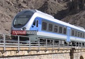 عبور از بحران با ریل‌باس ایرانی؛ قطار شهری میانه-تبریز روی ریل افتاد