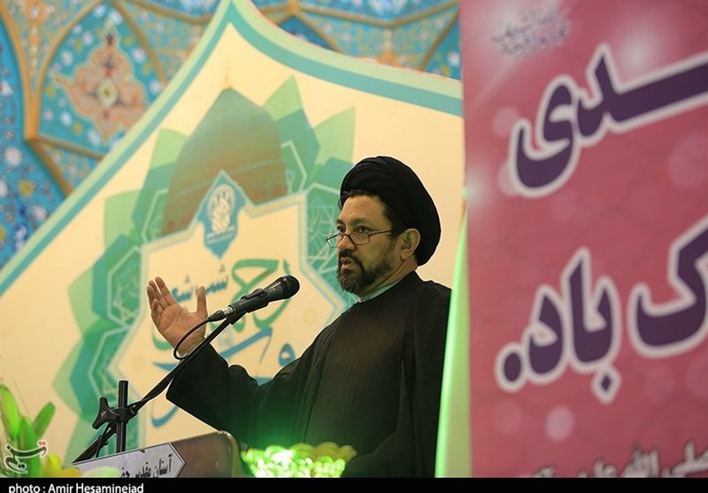 آئین شعر خوانی اساتید و شاعران شیعه و اهل سنت