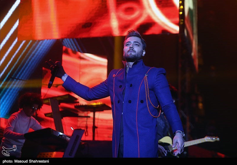 کنسرت گروه ماکان بند