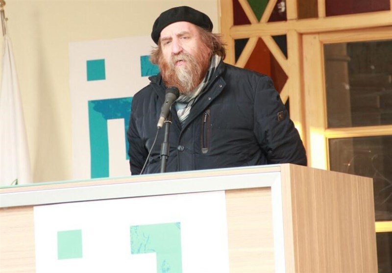 رونمایی از سردیس استاد ممیز