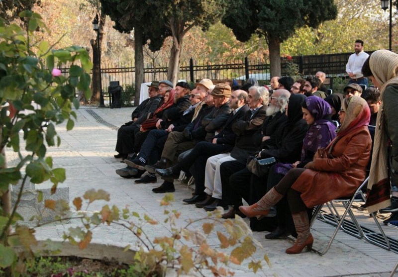 رونمایی از سردیس استاد ممیز