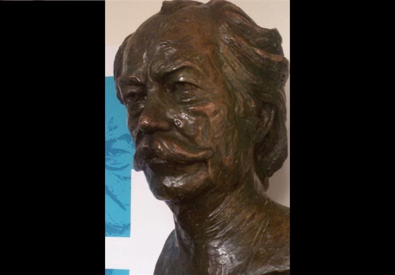 رونمایی مجسمه استاد ممیز