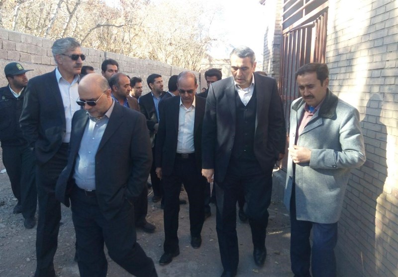 بازدید رئیس سازمان نوسازی مدارس کشور از مناطق زلزله‌زده هجدک