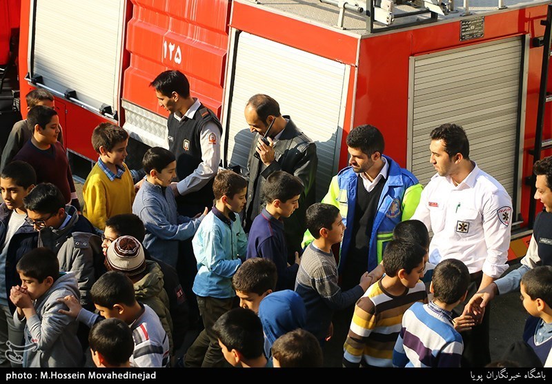 مانور زلزله در مدرسه رفاه