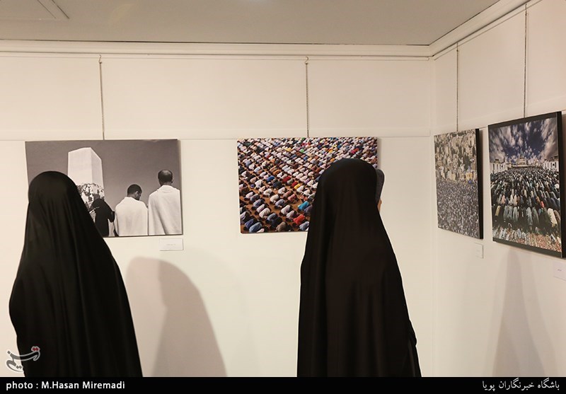 افتتاح اولین نمایشگاه عکس‌های خبری تقریب