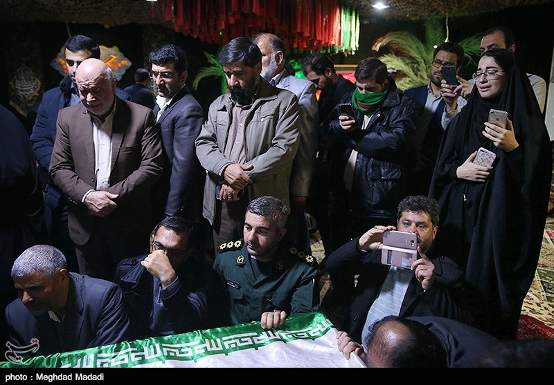 وداع با پیکر شهید مدافع حرم منصور عباسی