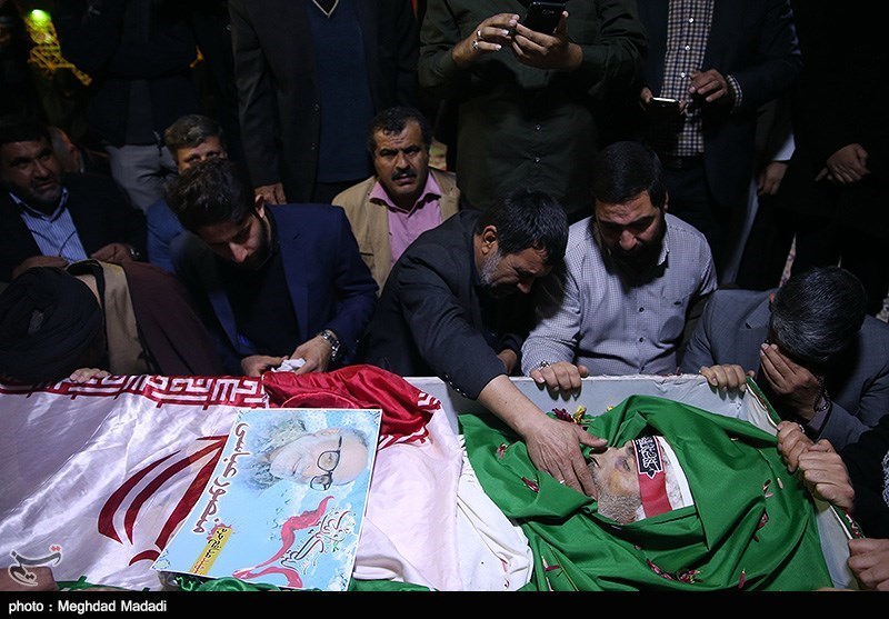 وداع با پیکر شهید مدافع حرم منصور عباسی