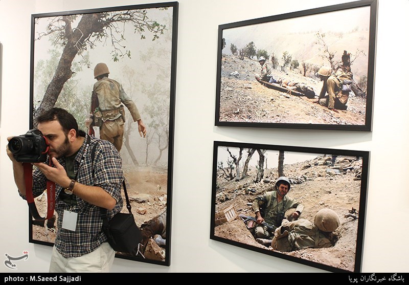 نمایشگاه عکس انجمن عکاسان انقلاب و دفاع مقدس