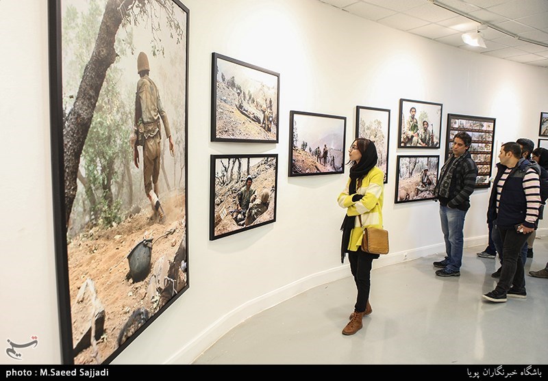 نمایشگاه عکس انجمن عکاسان انقلاب و دفاع مقدس