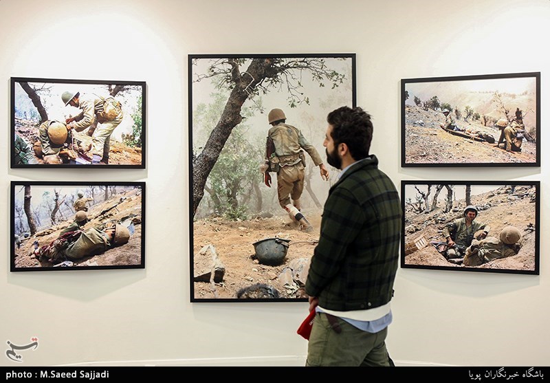 نمایشگاه عکس انجمن عکاسان انقلاب و دفاع مقدس