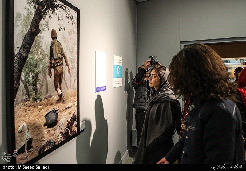 نمایشگاه عکس انجمن عکاسان انقلاب و دفاع مقدس