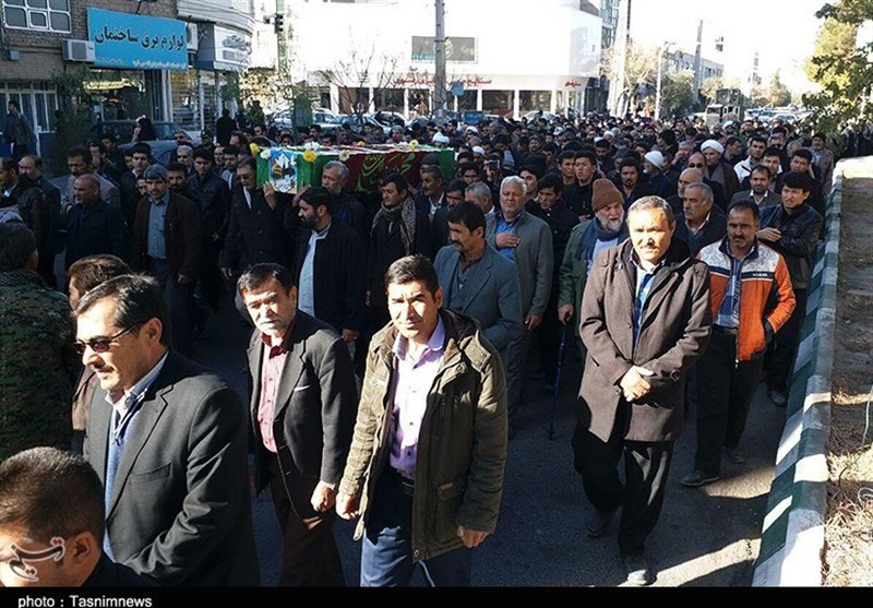 آئین تشیع شهید مدافع حرم در گرمسار