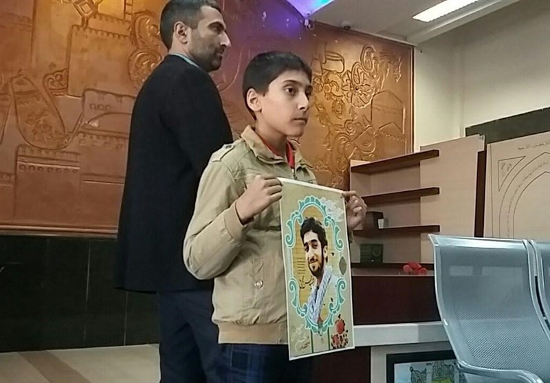 استقبال از خانواده شهید حججی در فرودگاه کرمان