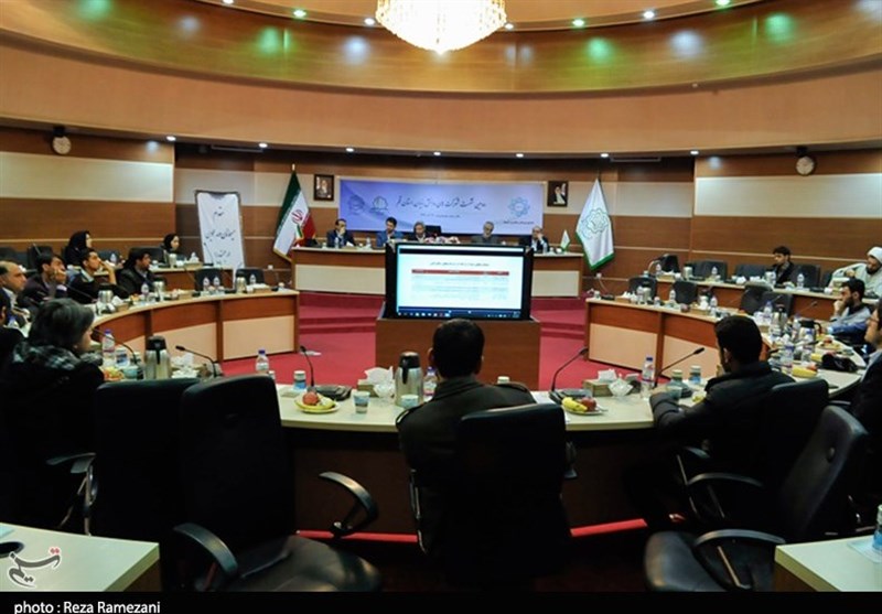 دومین نشست شرکت‌های دانش بنیان استان قم