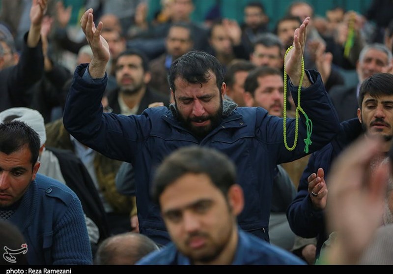 دعای توسل در مسجد مقدس جمکران 