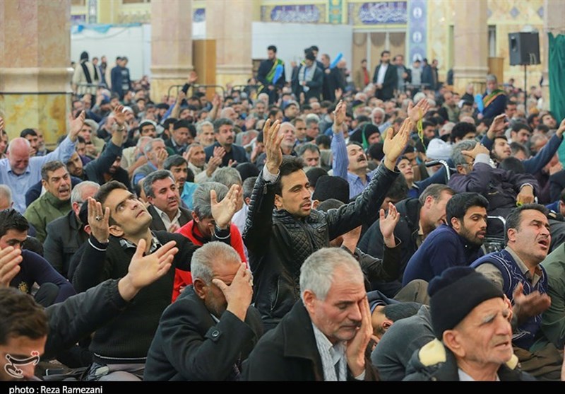 دعای توسل در مسجد مقدس جمکران 