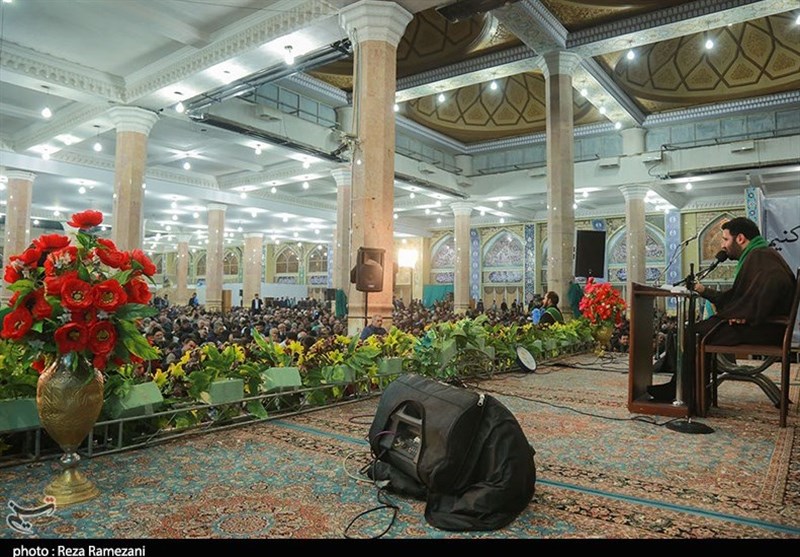 دعای توسل در مسجد مقدس جمکران 