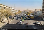 در ابتدای خیابان پیروزی کارخانه برق تهران قرار دارد