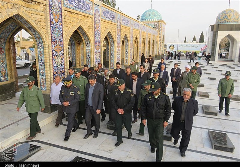 ادای احترام امیر فرزاد اسماعیلی به 630 شهید والامقام دامغان