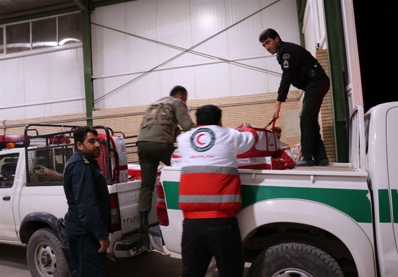 امدادرسانی به مردم زلزله زده کوهبنان توسط نیروهای جمعیت هلال احمر 