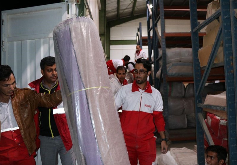 امدادرسانی به مردم زلزله زده کوهبنان توسط نیروهای جمعیت هلال احمر 