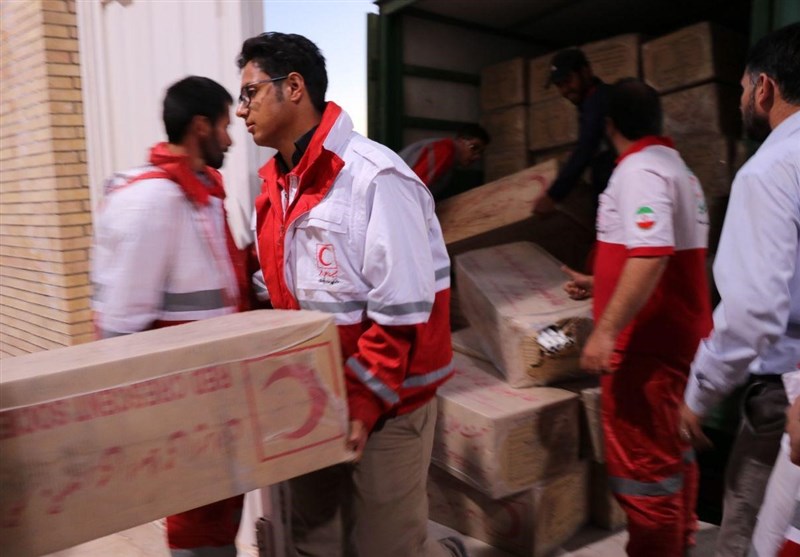 امدادرسانی به مردم زلزله زده کوهبنان توسط نیروهای جمعیت هلال احمر 