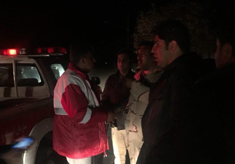 امدادرسانی به مردم زلزله زده کوهبنان توسط نیروهای جمعیت هلال احمر 