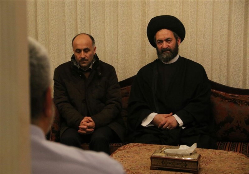 دیدار نماینده ولی فقیه در استان و فرمانده سپاه استان و جمعی از رزمندگان و بسیحیان با سردار رحیم نوعی اقدم