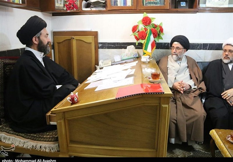 دیدار اعضای ستاد پشتیبانی جبهه مقاومت در استان اردبیل با آیت الله سید حسن عاملی