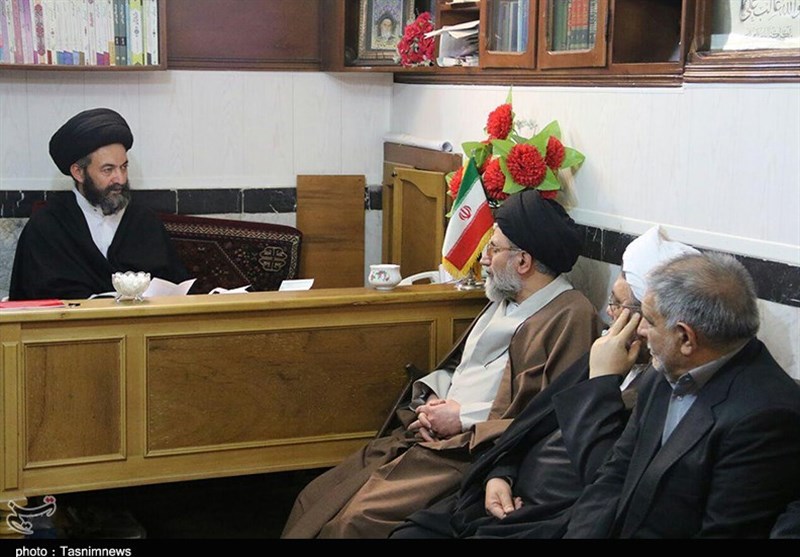 دیدار اعضای ستاد پشتیبانی جبهه مقاومت در اردبیل با آیت‌الله عاملی به روایت تصویر