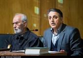 محمد دبیرمقدم عضو فرهنگستان زبان و ادب فارسی و محمدعلی موحد پژوهشگر و عضو پیوسته فرهنگستان زبان و ادب فارسی در مراسم رونمایی از کتاب تصحیح مثنوی معنوی