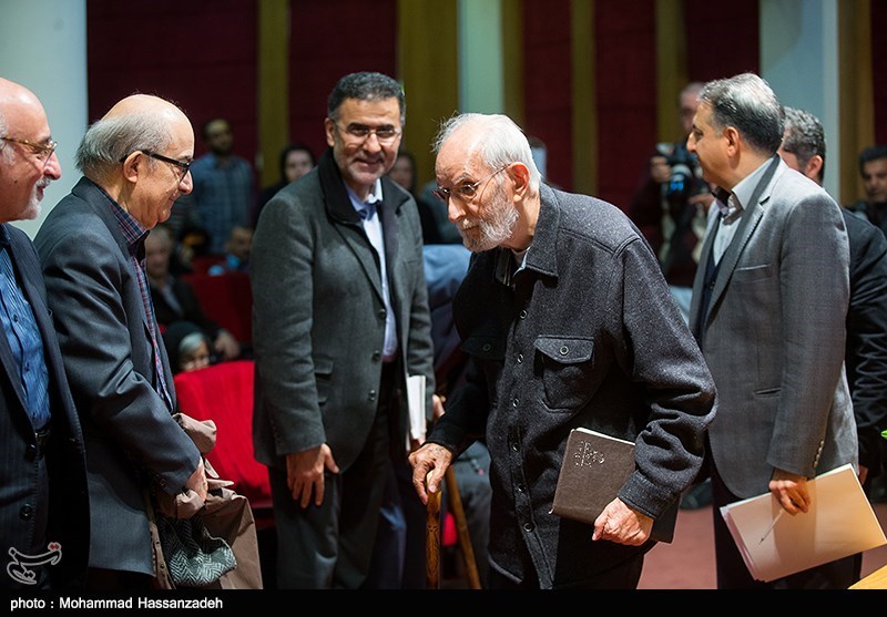 رونمایی از کتاب تصحیح مثنوی معنوی