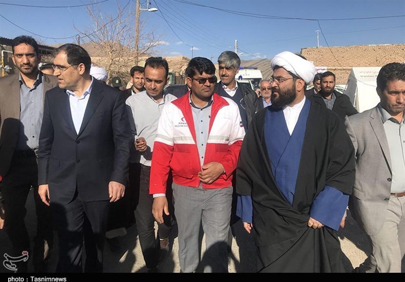 بازدید وزیر بهداشت از مناطق زلزله‌زده کوهبنان 