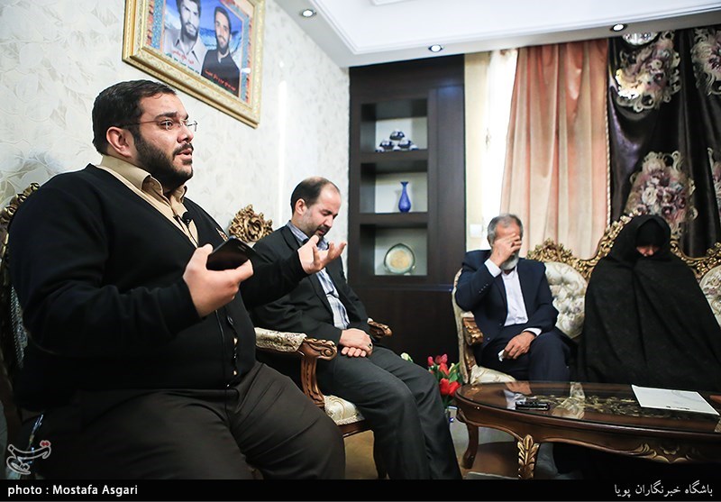 دیدار با خانواده شهید مدافع حرم حسین معز غلامی