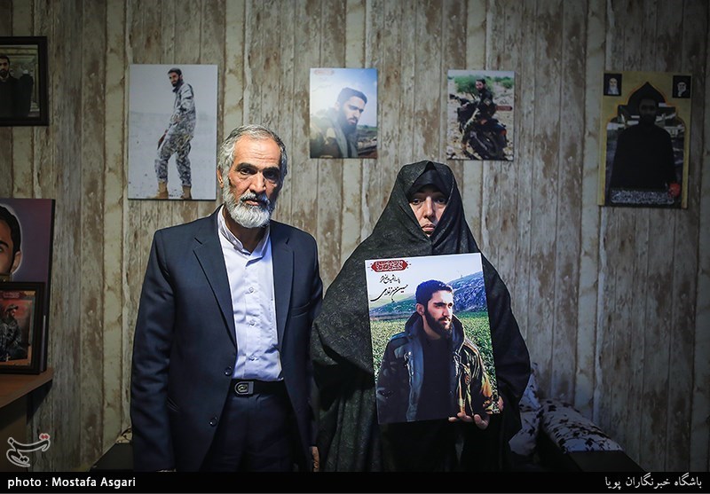 دیدار با خانواده شهید مدافع حرم حسین معز غلامی