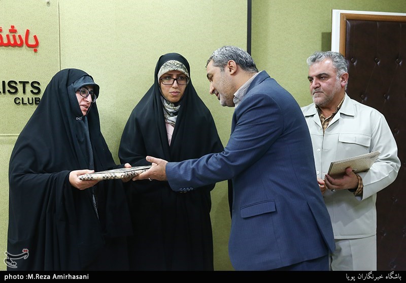 تجلیل از جانبازان و خانواده شهدای فتنه 88