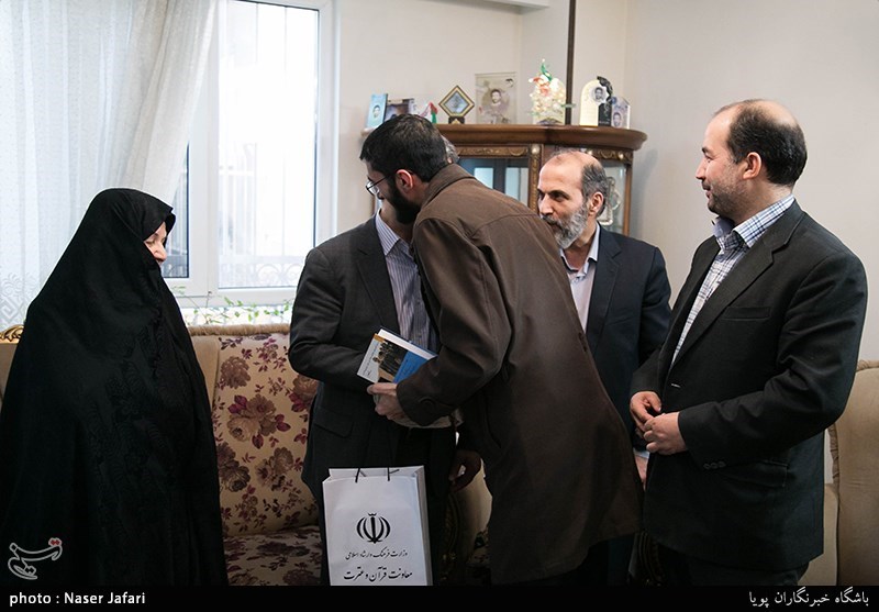 دیدار جامعه قرآنی با خانواده شهید مهدی رجب بیگی