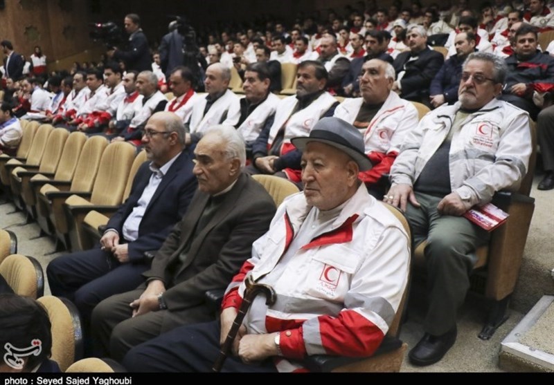 آیین تجلیل از فعالیت های داوطلبانه هلال احمر اردبیل