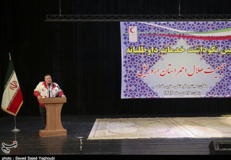 آیین تجلیل از فعالیت های داوطلبانه هلال احمر اردبیل