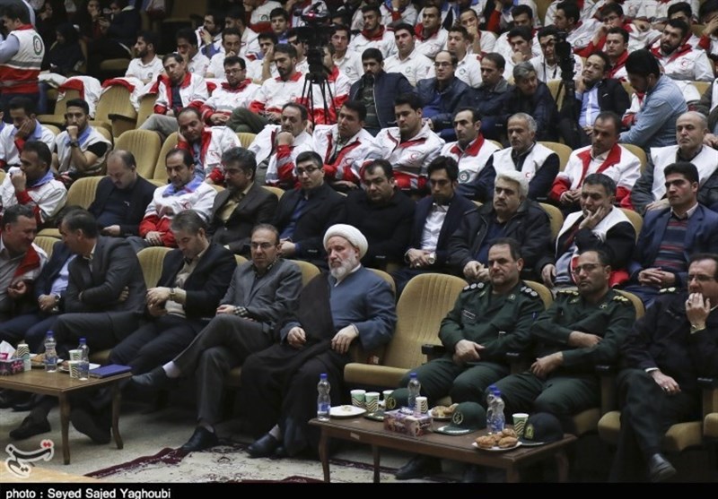 آیین تجلیل از فعالیت های داوطلبانه هلال احمر اردبیل