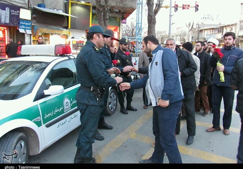 تجلیل مردم از پلیس / اردبیل