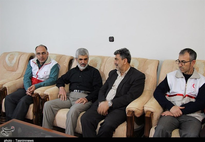 دیدار هلال احمر و پدر شهید احمدی روشن/ اهواز