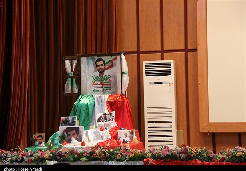 تجلیل از شهید احمدی روشن در اهواز